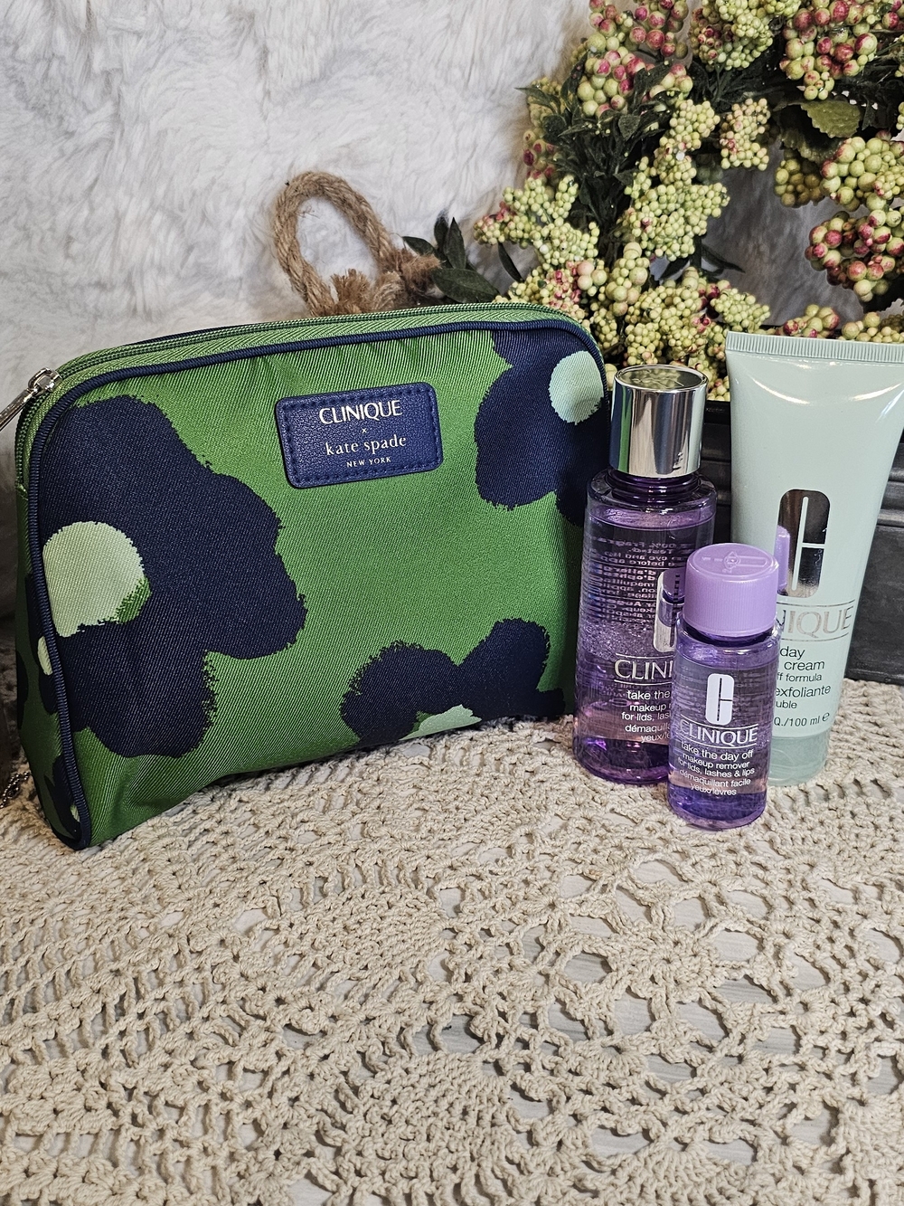 Green Floral Cosmetic Pouch